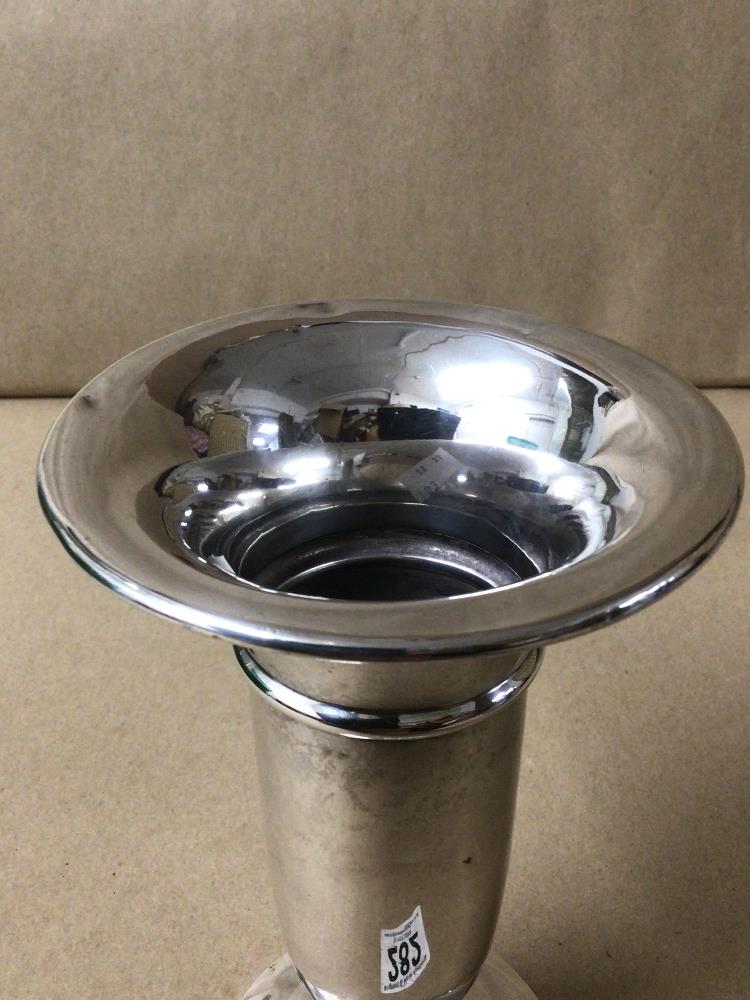 HALLMARKED SILVER CIRCULAR FLARED RIM VASE 15CM, 1912, TOTAL WEIGHT 124CM - Image 4 of 5