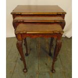 A mahogany and walnut nest of three tables on cabriole legs, 53.5 x 55.5 x 37cm