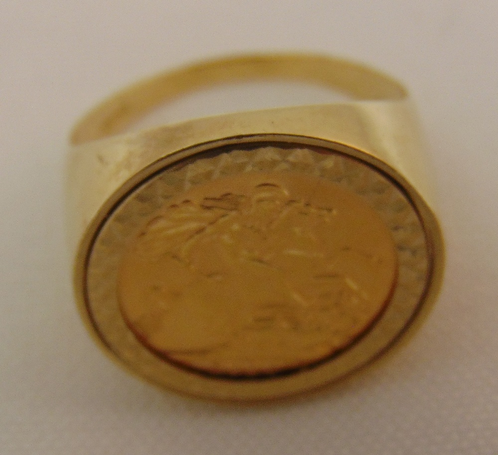 9ct gold half sovereign ring, approx total weight 9.9g