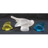 A Lalique frosted crystal dove figurine and two coloured glass figurines of fish, tallest 5cm (h)