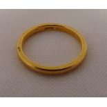 18ct yellow gold wedding band, approx total weight 3.0g