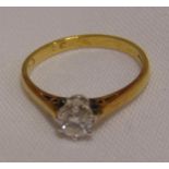 18ct yellow gold and diamond solitaire ring, approx total weight 2.4g