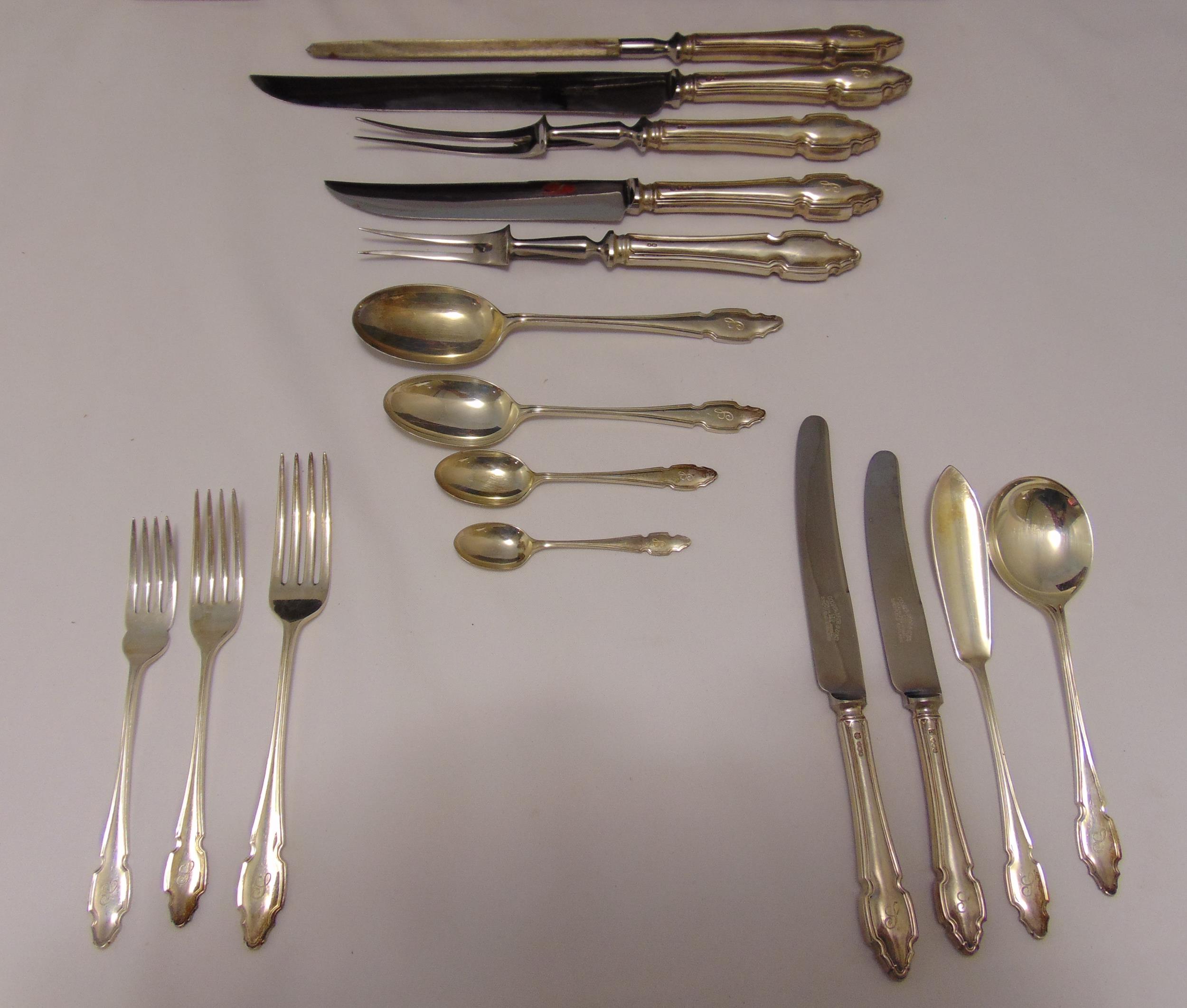 A canteen of hallmarked silver flatware for twelve place settings to include table and dessert - Image 4 of 6