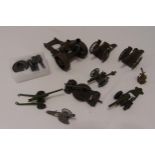 A quantity of diecast military cannons (10)
