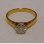 18ct yellow gold and diamond solitaire ring, approx total weight 3.0g