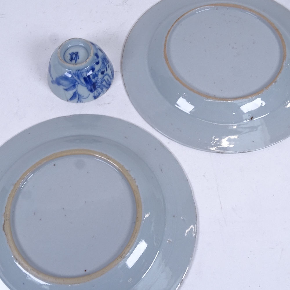 A pair of Chinese blue and white porcelain plates, hand painted bamboo designs, diameter 23cm - Image 2 of 2