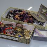 2 trays of mixed costume jewellery