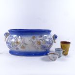 A Motto Ware beaker, 9.5cm, a Chinese blue and white cup, and a Chinese tea bowl with painted floral