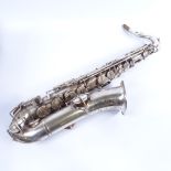 BUESCHER ELKHART - low pitch saxophone, 1922 model, nickel plate, with case Good original condition,