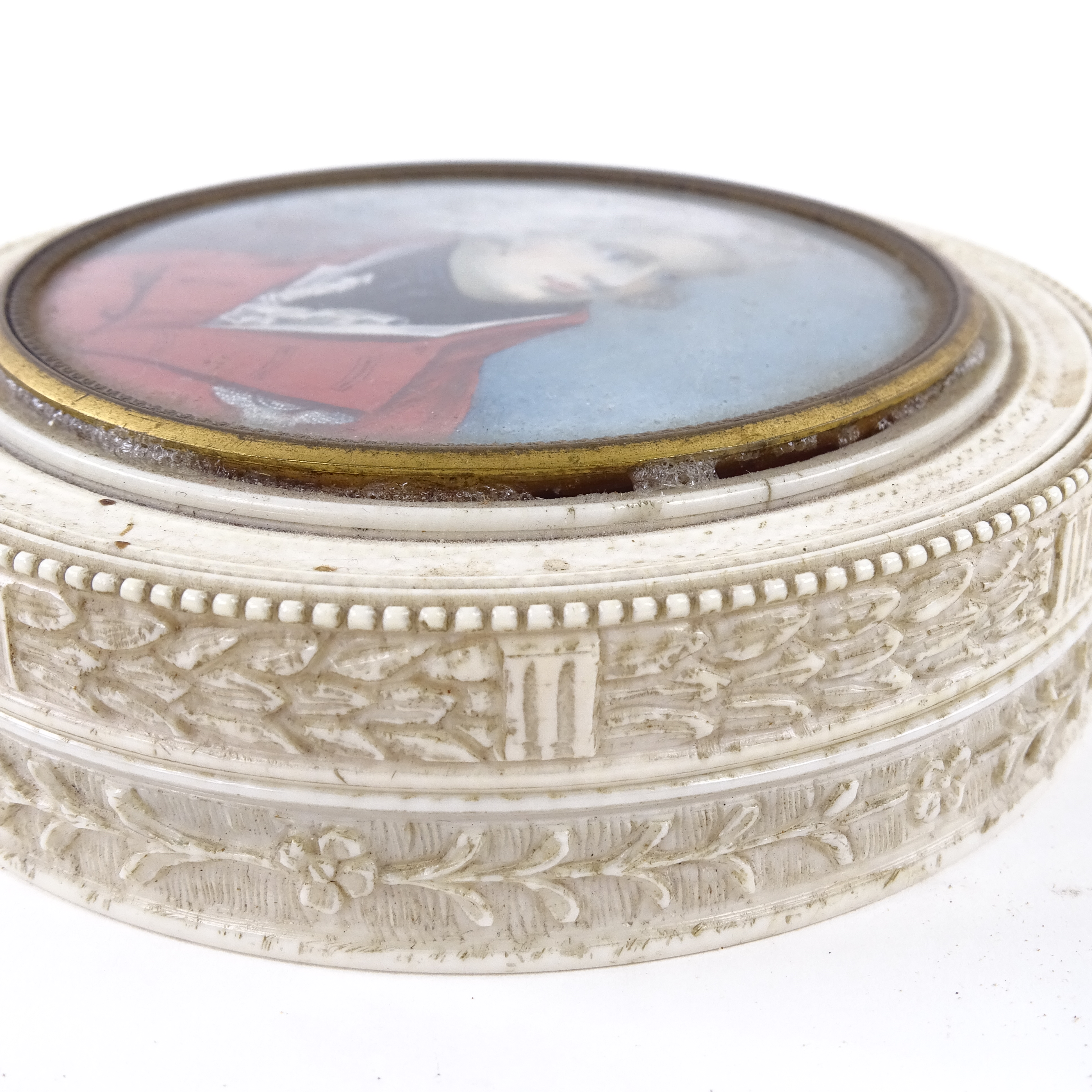 ROYAL INTEREST - an early 19th century circular ivory box, with inset painted portrait on ivory - Image 3 of 3