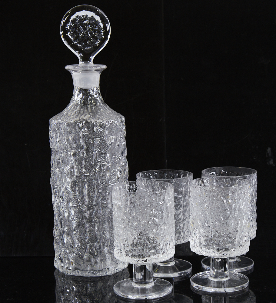 WHITEFRIARS, glacier glass cylinder decanter and 4 glasses ,decanter height 34cm. All in good