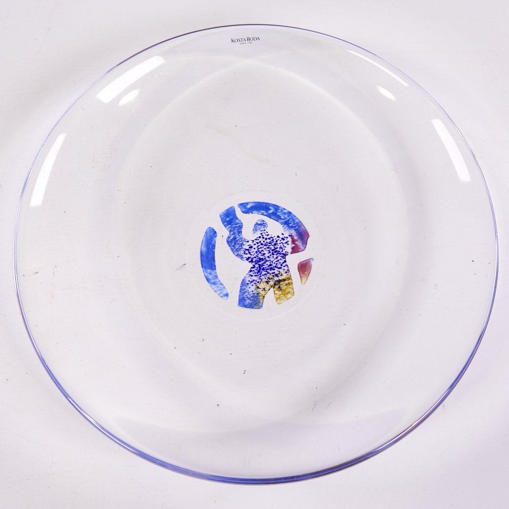 BERTIL VALLIEN FOR KOSTA BODA, glass bowl with abstract central design, signed to base with original - Image 2 of 4
