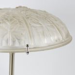 SCANDI-FRANCAIS LUMIERE ET GLASS, table lamp with French clear glass 1940s' shade depicting vine