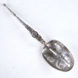 An Edwardian silver anointing spoon, engraved decorated bowl, by Wakely & Wheeler, hallmarks