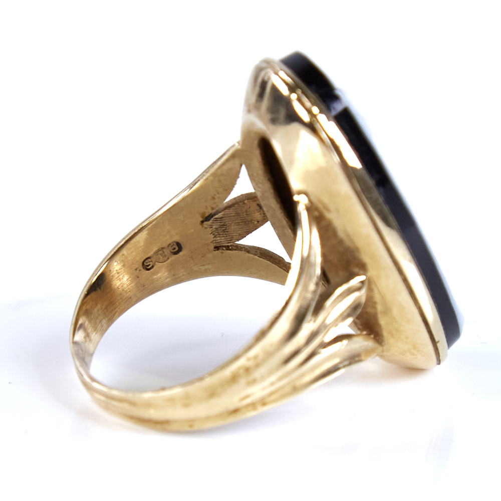 A large late 20th century 9ct gold relief carved hardstone cameo ring, depicting female profile, - Image 3 of 5