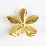 A Vintage Singaporean 24ct gold floral orchid pendant/brooch, by Risis, brooch width 40.9mm, 10.