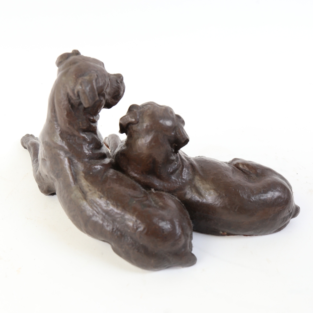 A resin seated Bullmastiff dog sculpture, unsigned, length 27cm, height 13cm (repaired front leg) - Bild 2 aus 2