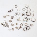 Various silver jewellery, including white enamel daisy pattern brooches by Anton Michelsen and