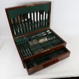 A canteen of Sheffield silver plated cutlery for 8 people
