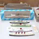 A group of 1:1250 scale diecast model ships, including Queen Elizabeth Cunard, all boxed (5)