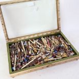 A large quantity of various Vintage bobbins, including turned bone and wood, approx 150