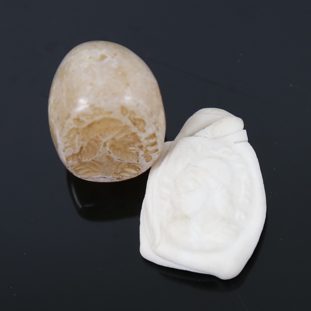 Roman agate pendant seal, intaglio carved head portrait of a man, 20mm x 16mm - Image 2 of 4