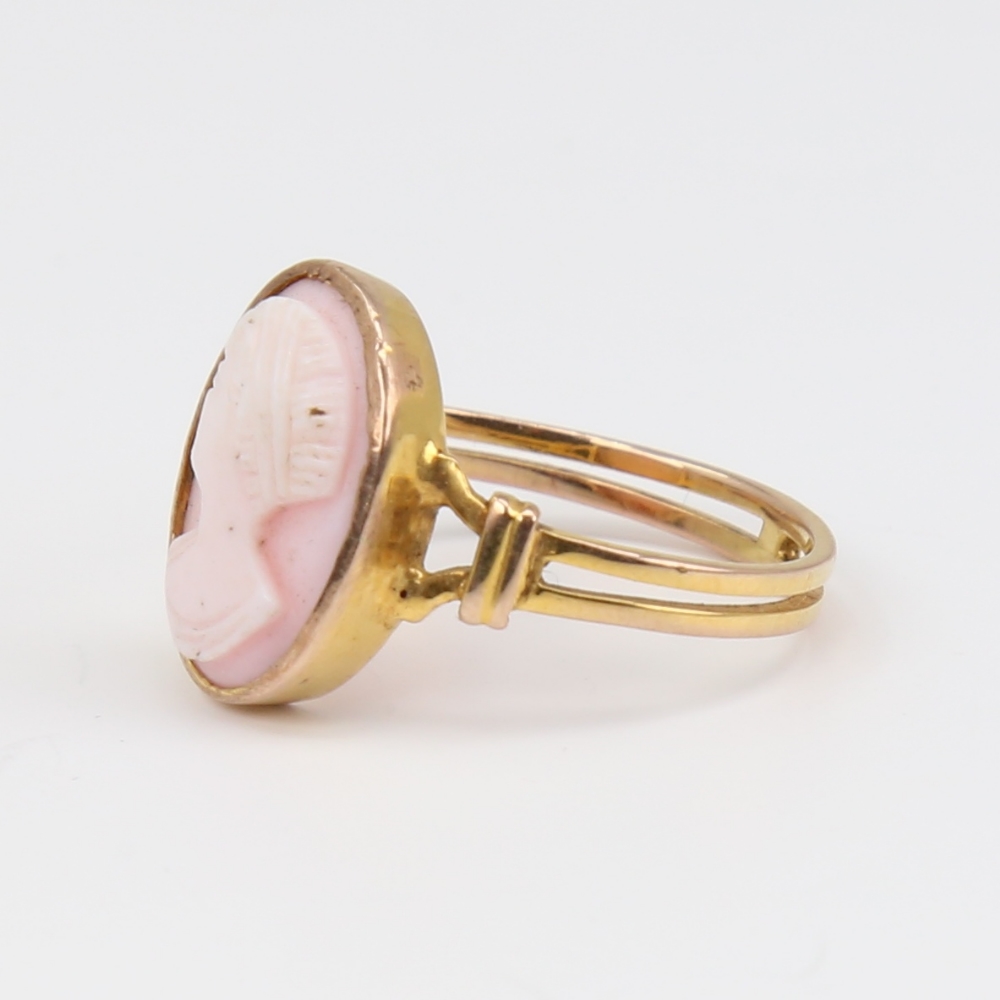 An unmarked gold relief carved pink coral cameo ring, depicting female profile, setting height 16mm, - Image 2 of 5