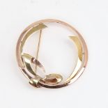 TIFFANY & CO - a Vintage 2-tone 14ct gold ribbon brooch, circa 1940s, signed, diameter 39.8mm, 5.5g,