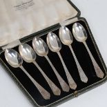 A set of 6 Edwardian silver teaspoons, engraved decorated handles, by C T Burrows & Sons,