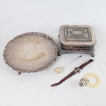 An Edwardian silver salver, on 3 cast feet, hallmarks for Chester 1908, maker's marks for Barker