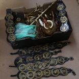 Various brass and copper, including horse brasses, garden sprayer etc (boxful)
