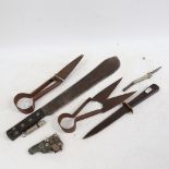 A machete, dagger, Girl Guide's utility knife etc