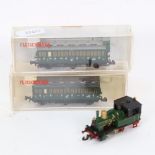 2 Fleischmann N gauge passenger coaches, 8092 and 8094, and an Arnold Rapido miniature locomotive (