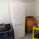 A Bosch Classixx fridge freezer, GWO