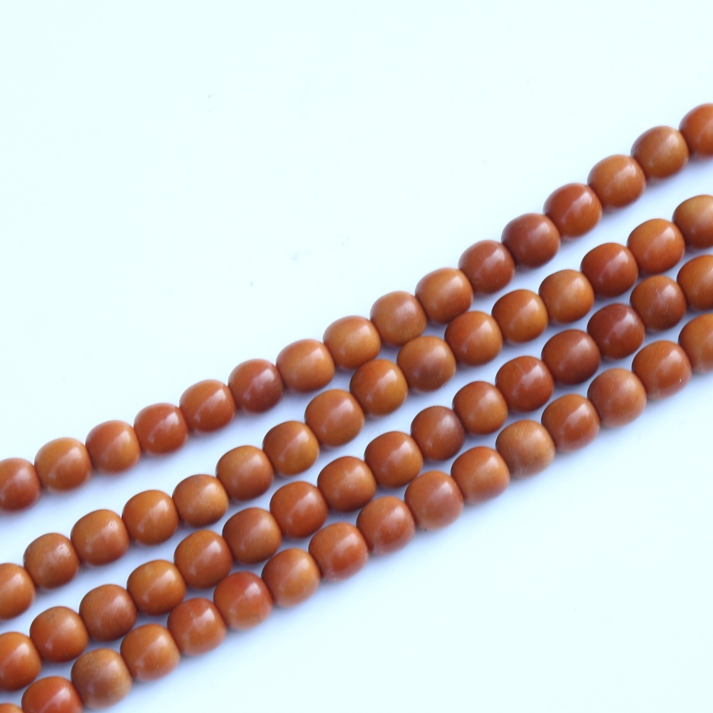 A string of honey coloured natural horn beads, possibly rhino horn - Image 11 of 20