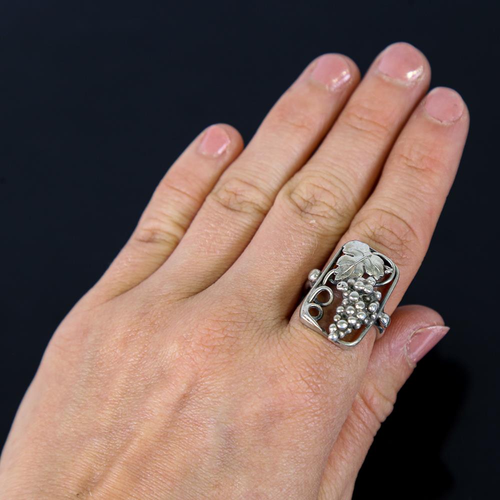 VOLMER BAHNER - a Vintage Danish silver openwork grapevine ring, size O, and a similar panel - Image 5 of 5
