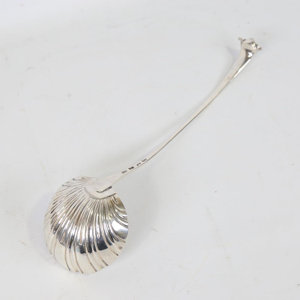 ***WITHDRAWN*** A George III silver Onslow pattern soup ladle, with shell bowl, by Robert... - Image 2 of 5