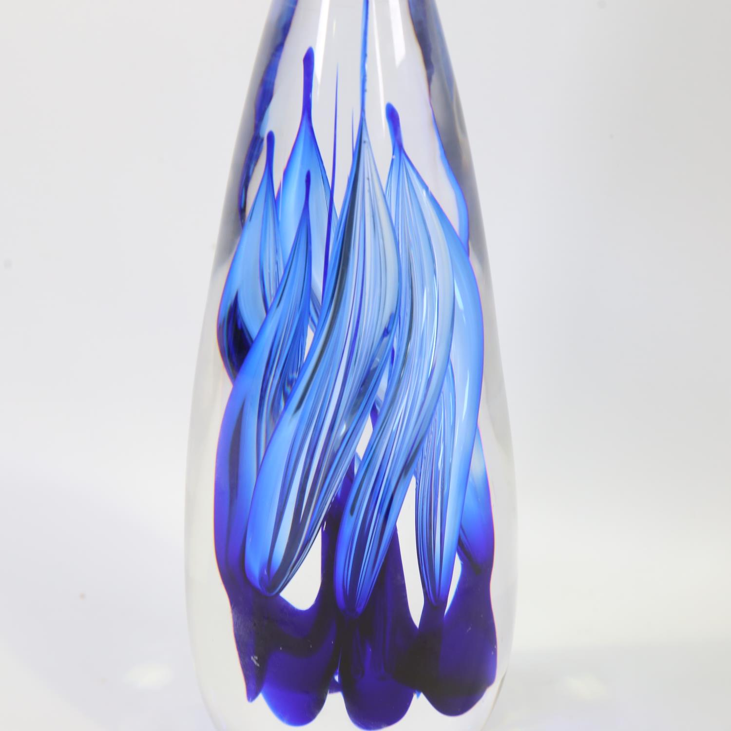 HANNE DREUTLER & ARTHUR ZIRNSACK for STUDIO AAHUS - Swedish glass sculpture with blue flames, height - Image 2 of 4