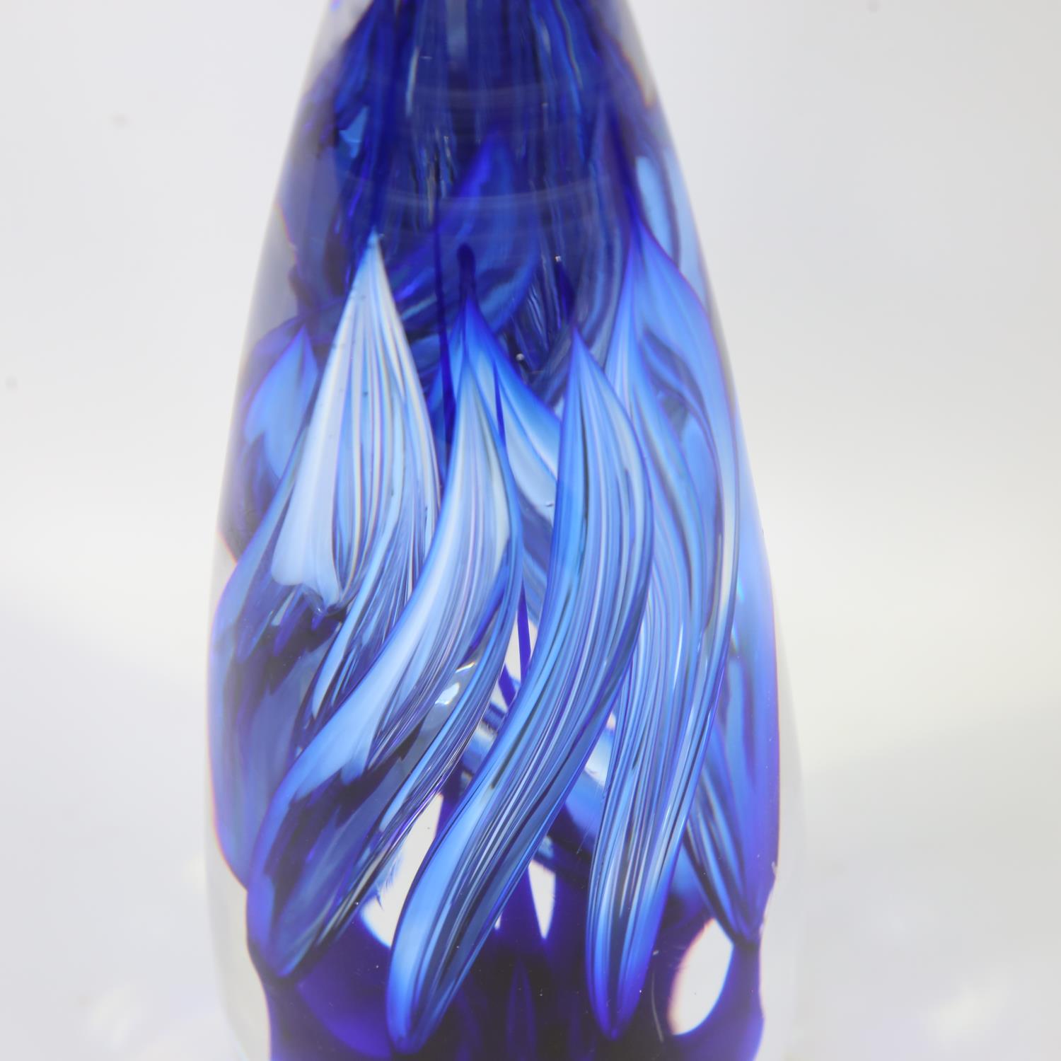 HANNE DREUTLER & ARTHUR ZIRNSACK for STUDIO AAHUS - Swedish glass sculpture with blue flames, height - Image 3 of 4