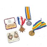 A group of 3 First World War medals to 39005 Driver W E Kinge RHA, cufflinks and silver medals