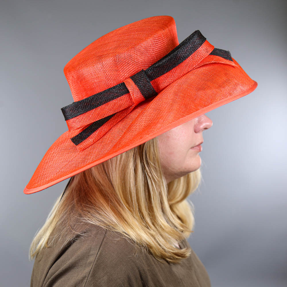 PETER BETTLEY LONDON - Red and black occasion hat with bow detail, new with labels (Henley Royal - Image 7 of 7