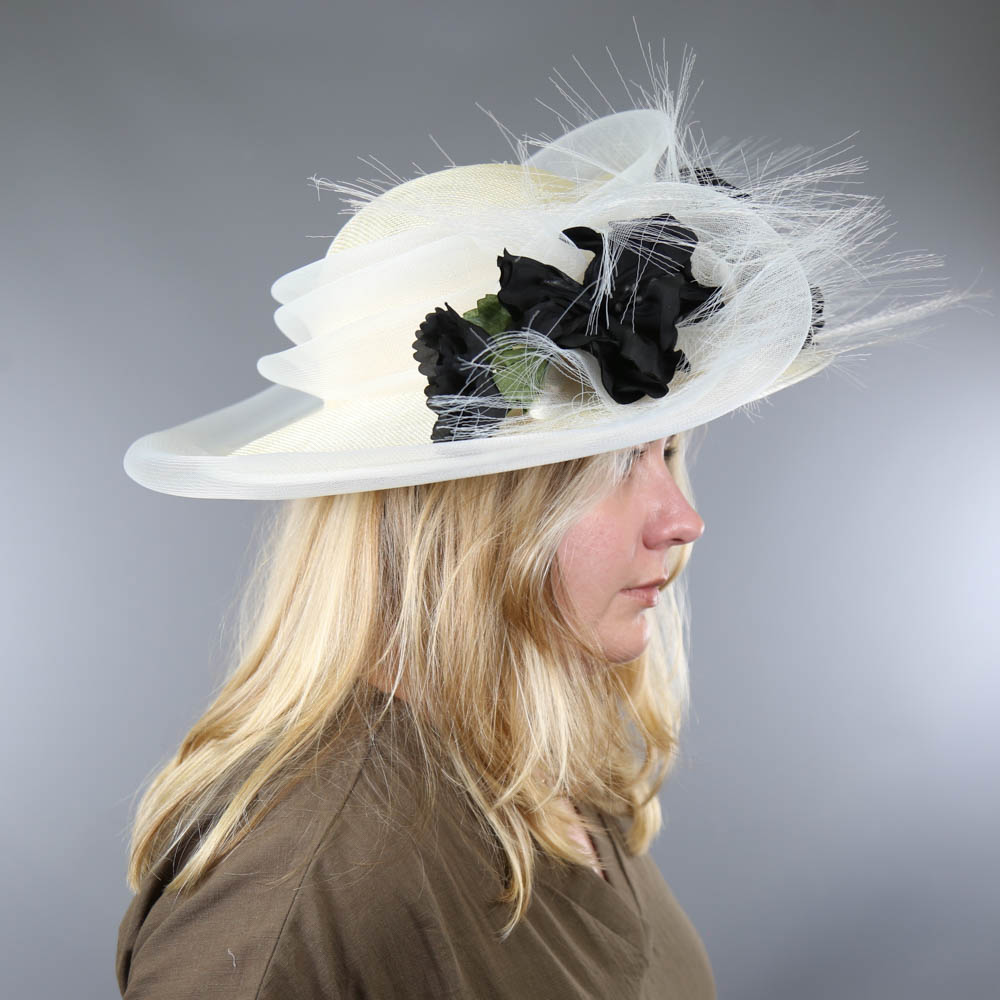 PETER BETTLEY LONDON - Ivory/neutral occasion hat, with black flower and frayed mesh detail, - Image 7 of 7