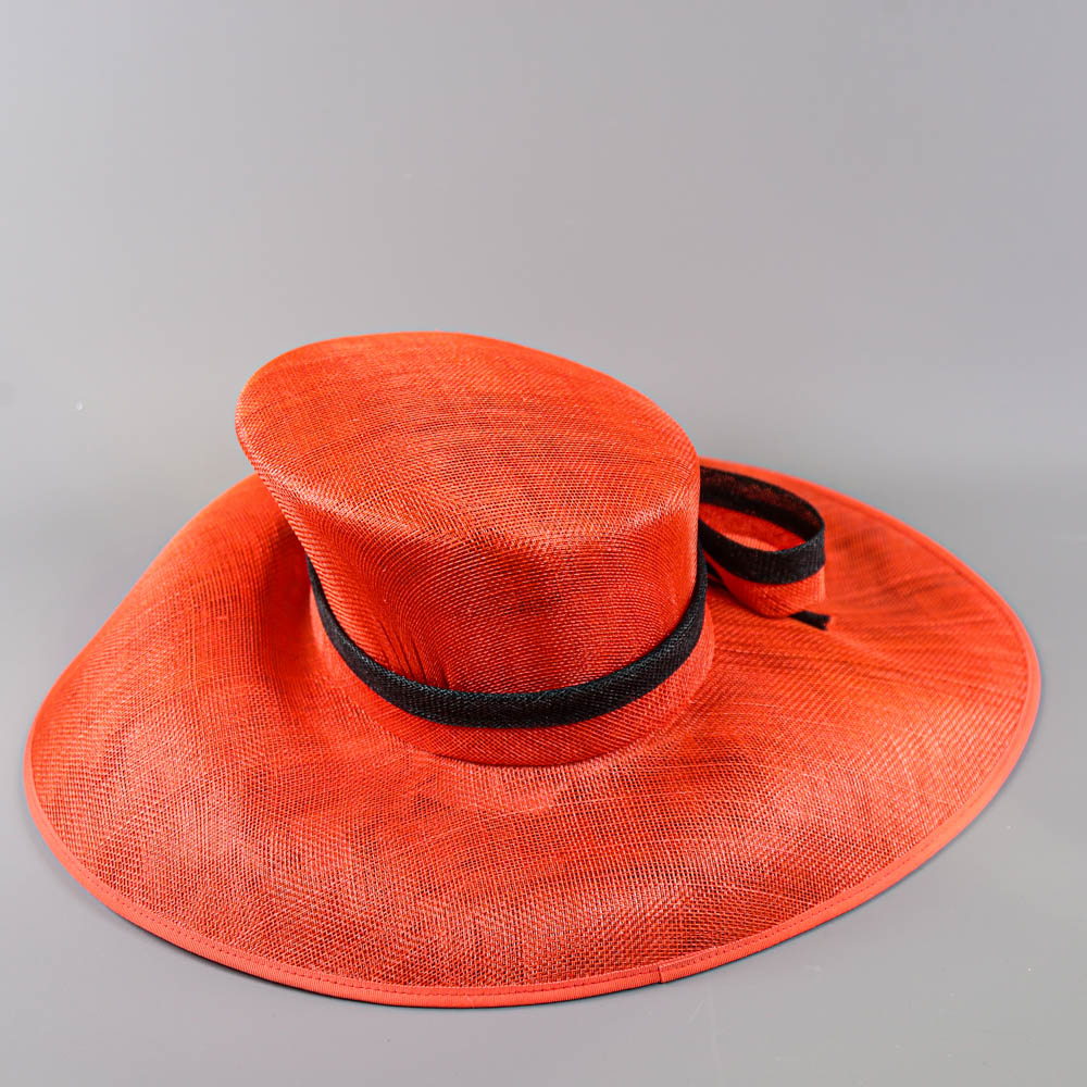 PETER BETTLEY LONDON - Red and black occasion hat with bow detail, new with labels (Henley Royal - Image 6 of 7