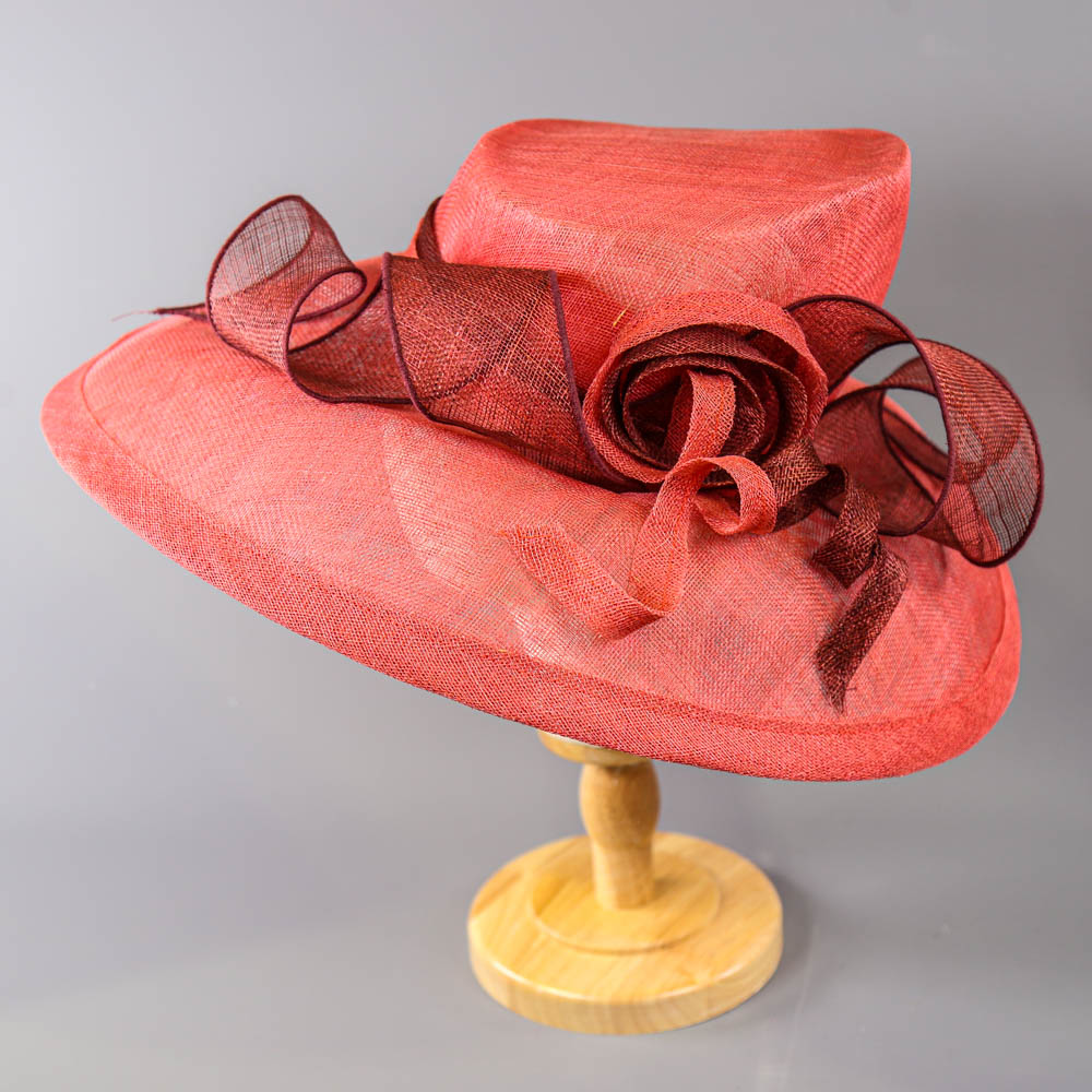 PETER BETTLEY LONDON - Coral pink and burgundy/brown occasion hat, with twirl detail, internal - Image 2 of 7