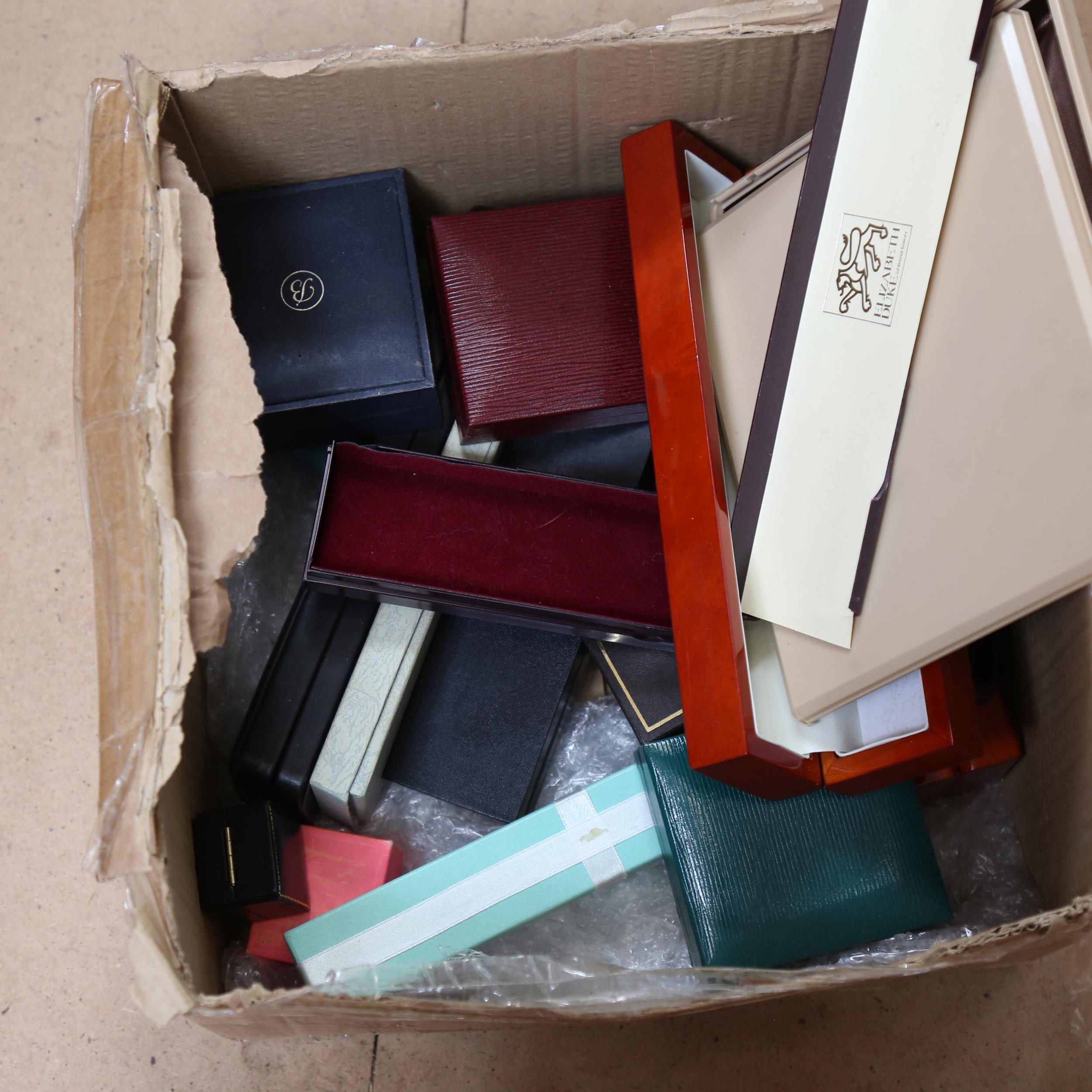 A collection of empty jewellery and watch boxes (boxful) - Image 2 of 2