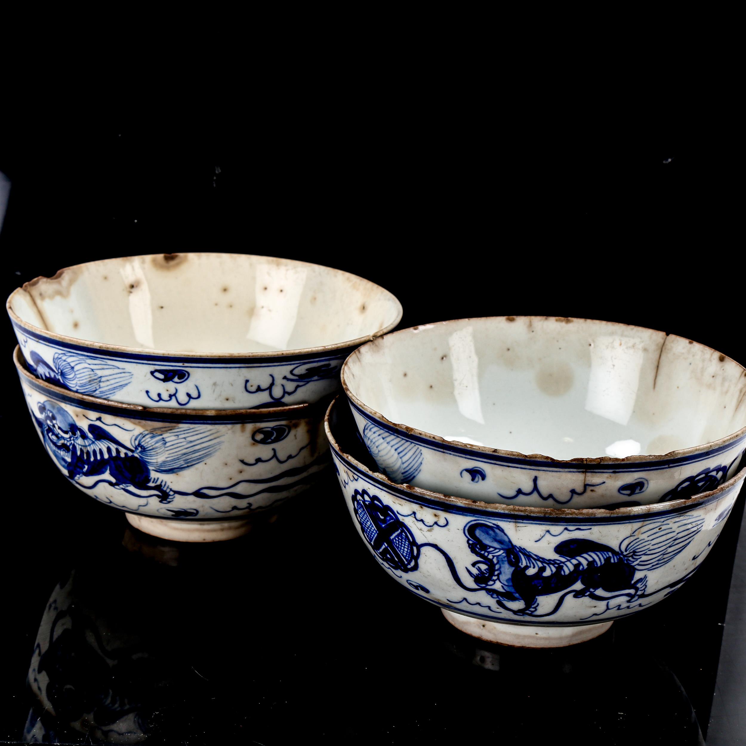 4 Chinese blue and white porcelain bowls, with painted Dogs of Fo, diameter 17cm
