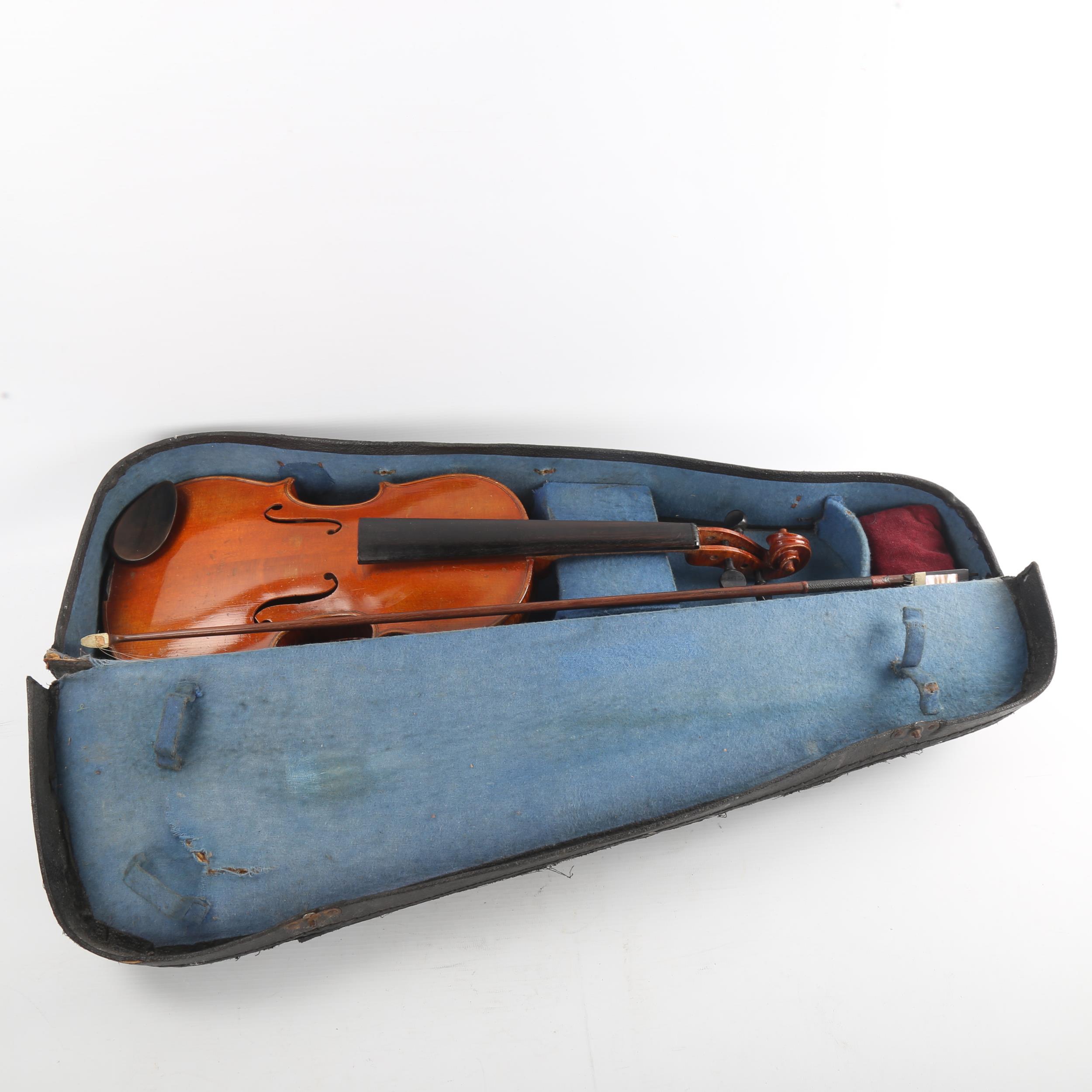 An Antique violin, late 19th/early 20th century, retailed by London Violin Co Limited, bearing - Image 14 of 14