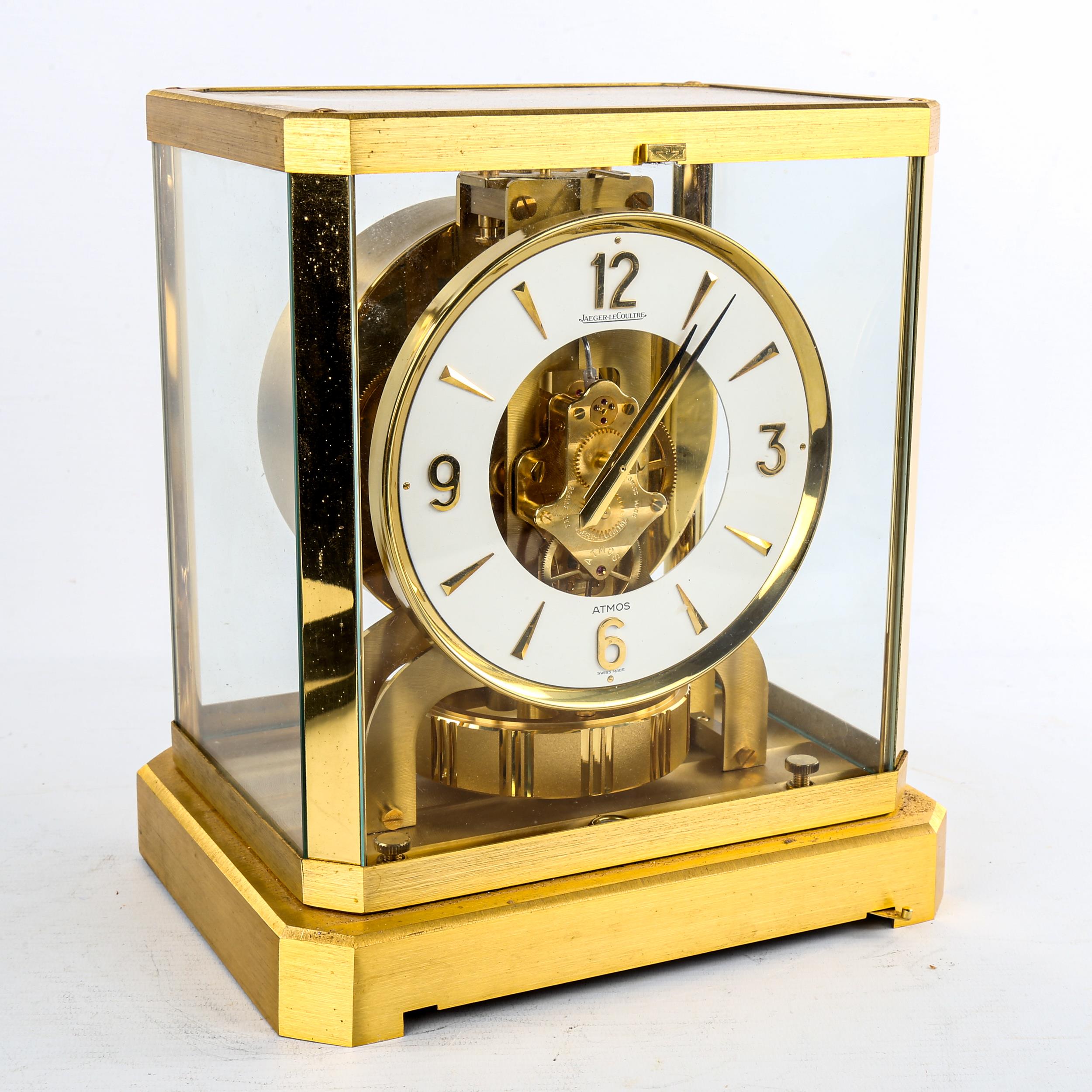 JAEGER LECOULTRE - a Vintage brass-cased Atmos clock, white chapter ring with gilt quarterly - Image 2 of 6