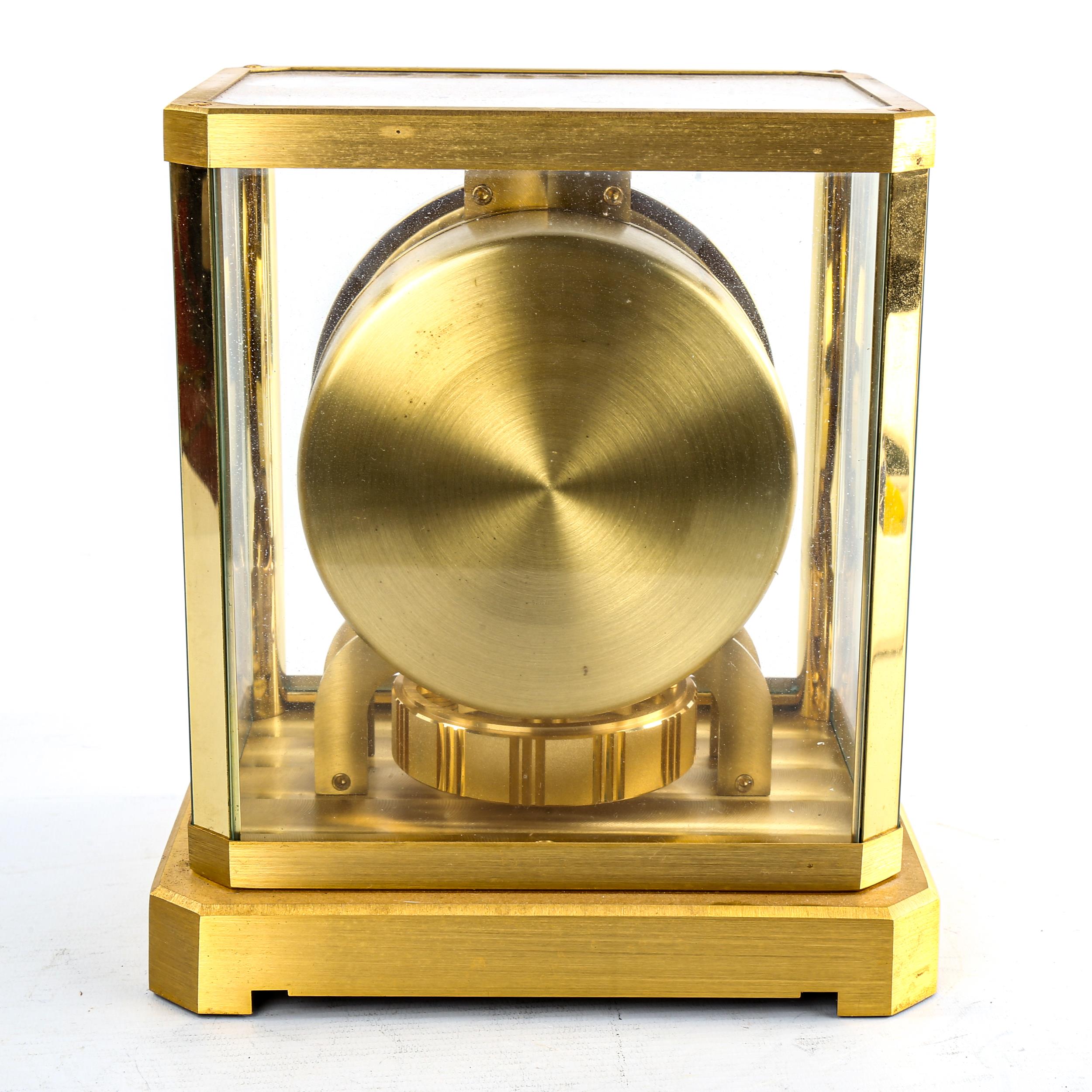 JAEGER LECOULTRE - a Vintage brass-cased Atmos clock, white chapter ring with gilt quarterly - Image 4 of 6