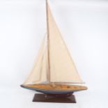 A modern kit-built model pond yacht, hull length 61cm, overall height 86cm